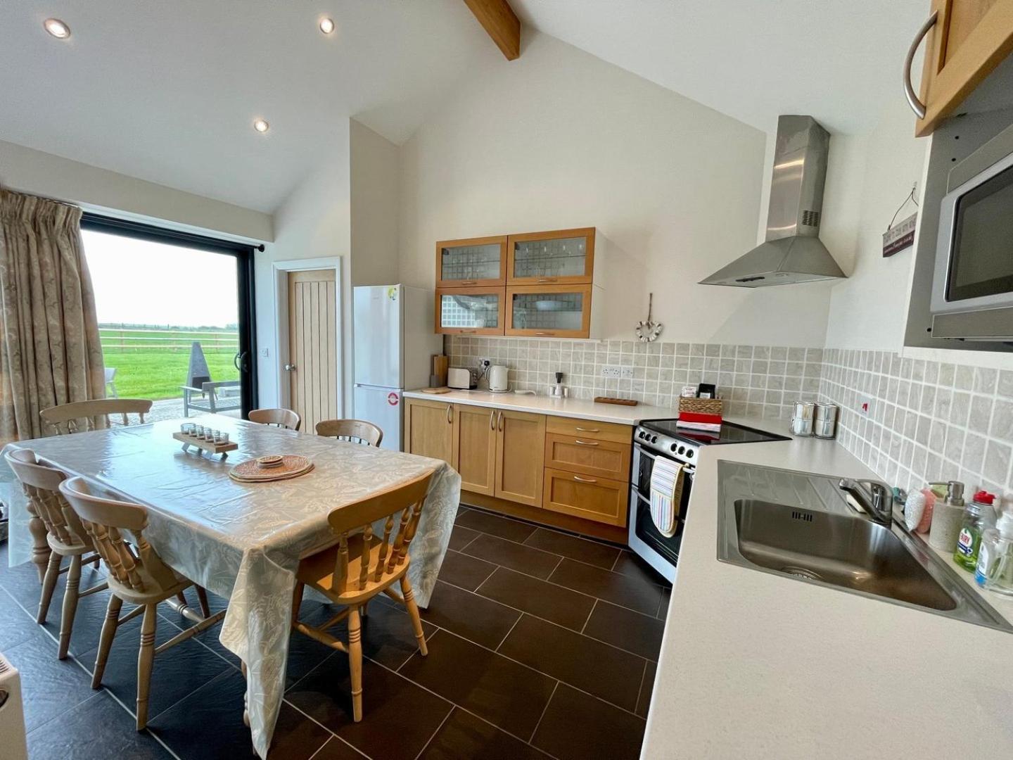 Cosy Barn With Views In Wick Vale Of Glamorgan Eksteriør billede